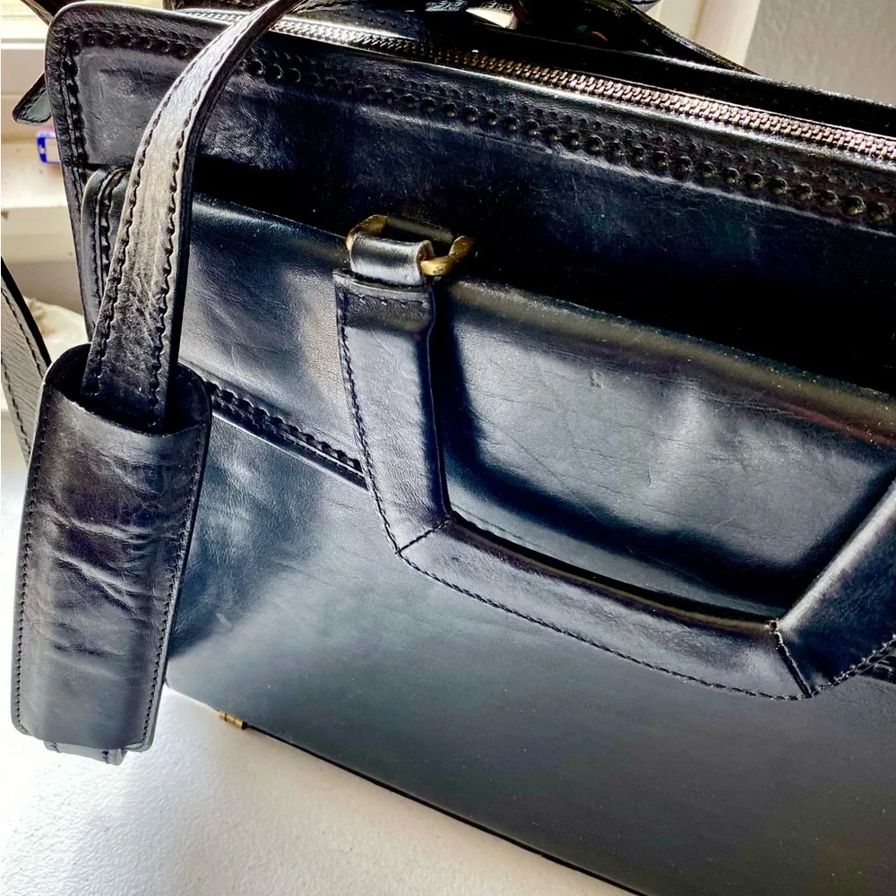 Elegant Black Leather Briefcase for Men Italian leather bag